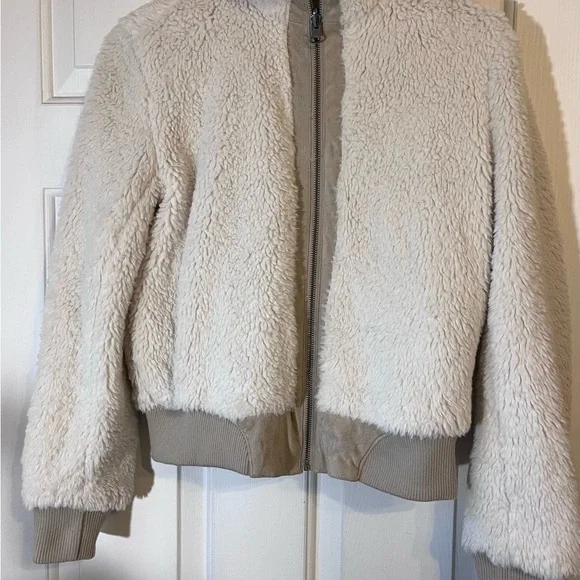 cupcakes & cashmere Reversible Taupe Faux Suede: Sherpa Bomber Jacket - Picture 3 of 6